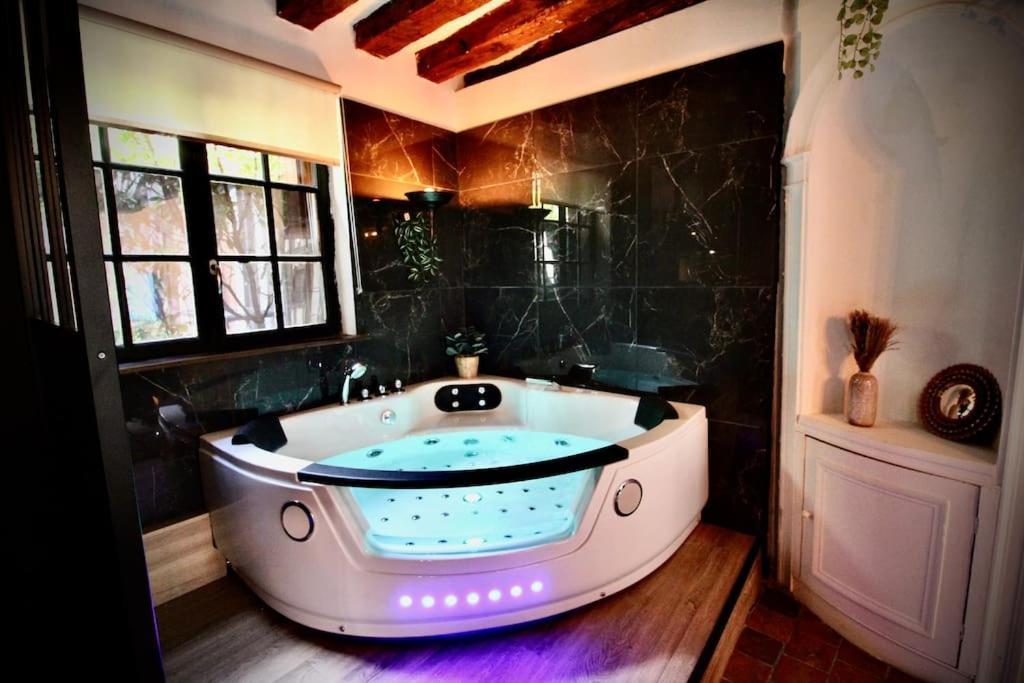 Le Spa Gustave - Sauna, Jacuzzi & Terrasse A Ρουέν Εξωτερικό φωτογραφία